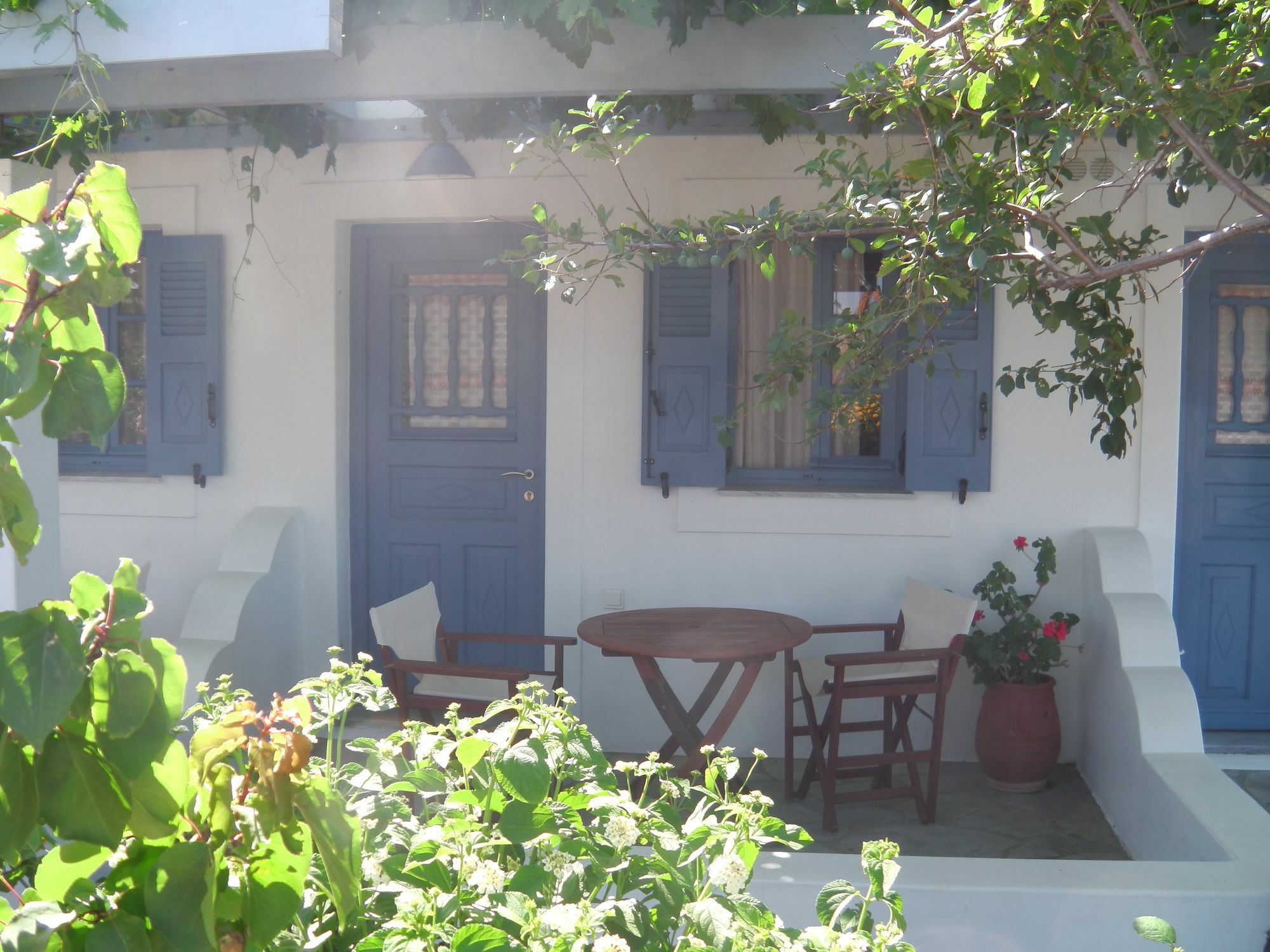 Narkissos Studios Alikí Exterior foto